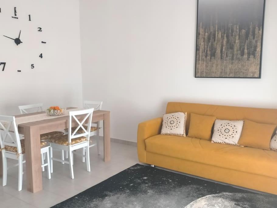 Holiday House Chiara SantʼAntìoco Exterior foto
